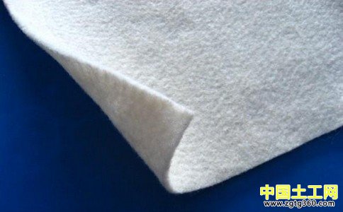 復(fù)合土工膜的防滲機理和鋪設(shè)方法